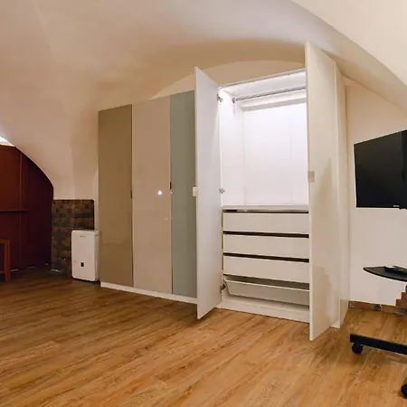 15th Century Loft - Centre Apartmán